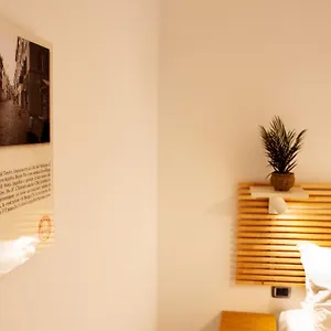 https://reale-house-roma.it-romehotels.com